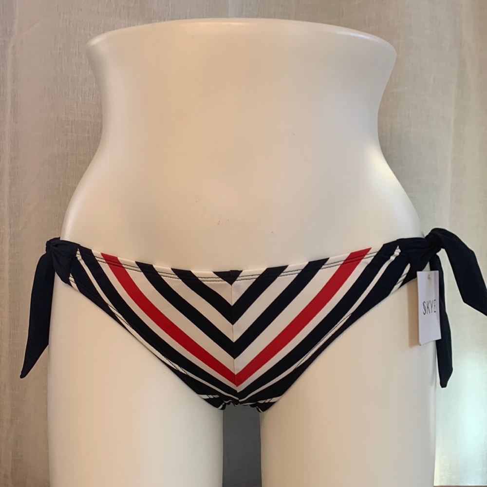 Skye Bikini Bottom Cosmo